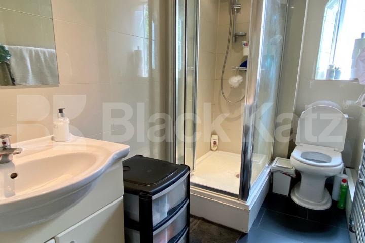 Located between Brixton and Camberwell white walls and wooden floors Loughborough Road, Brixton / Camberwell